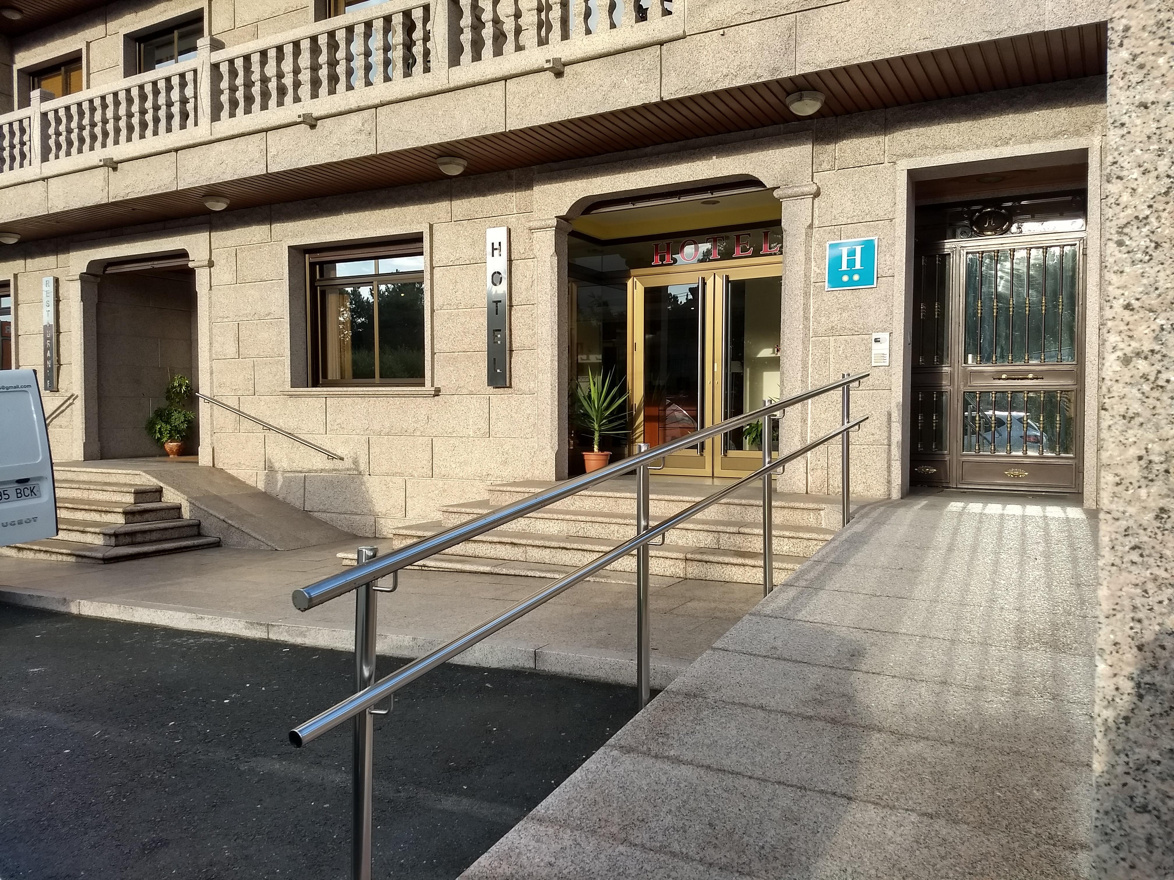 Hotel Avion By Bossh Hotels Vigo Exterior foto