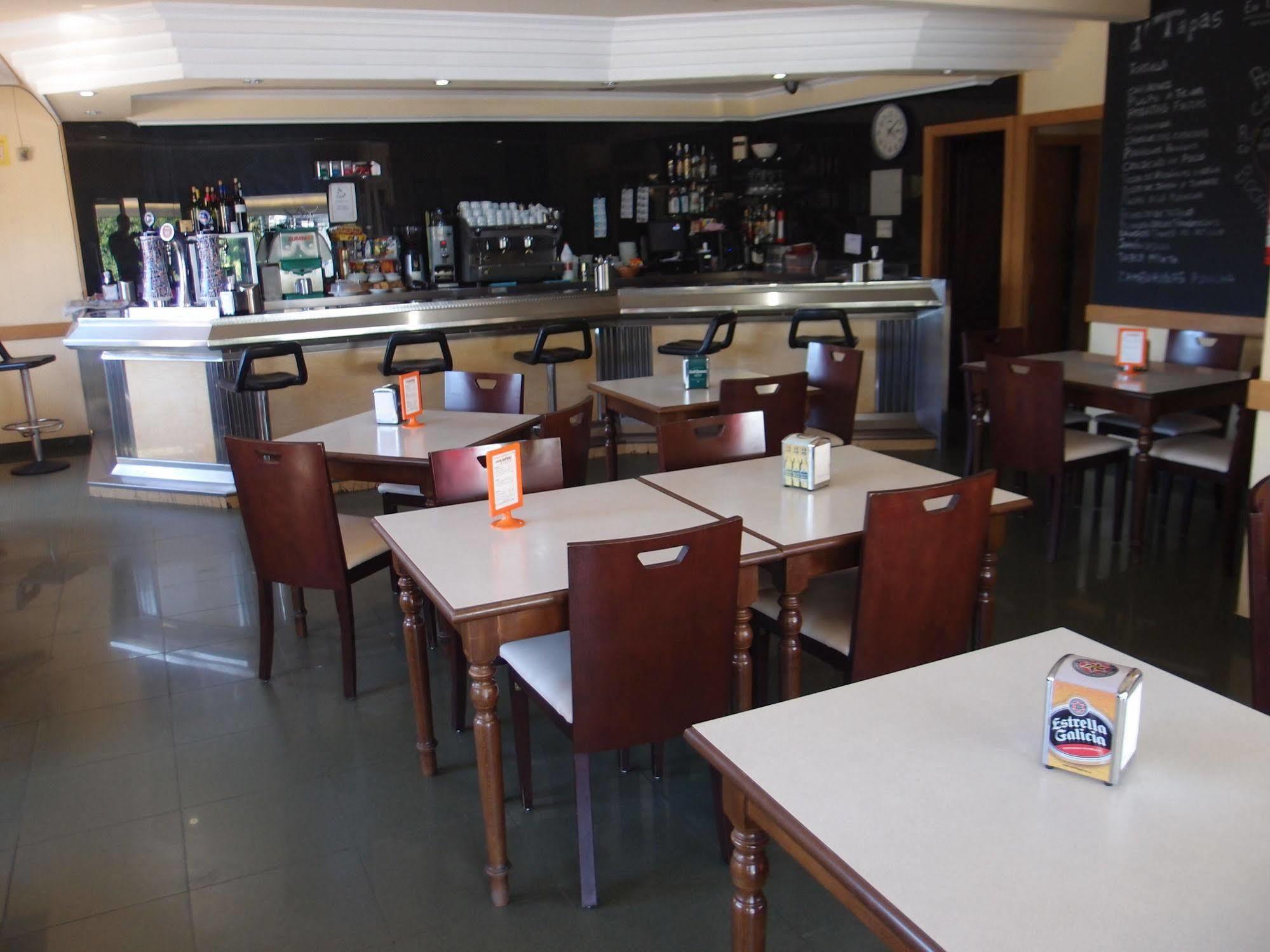Hotel Avion By Bossh Hotels Vigo Exterior foto