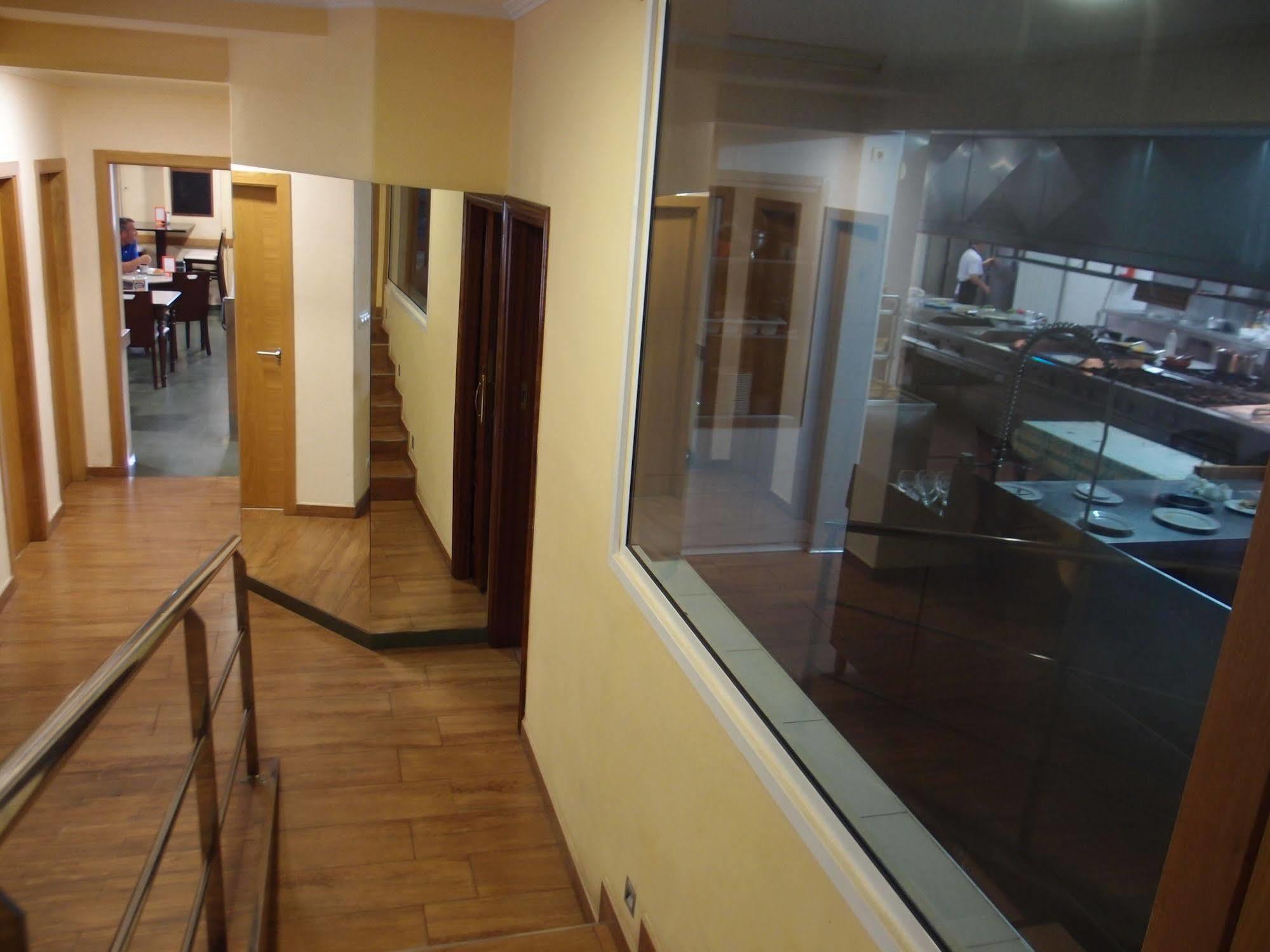 Hotel Avion By Bossh Hotels Vigo Exterior foto