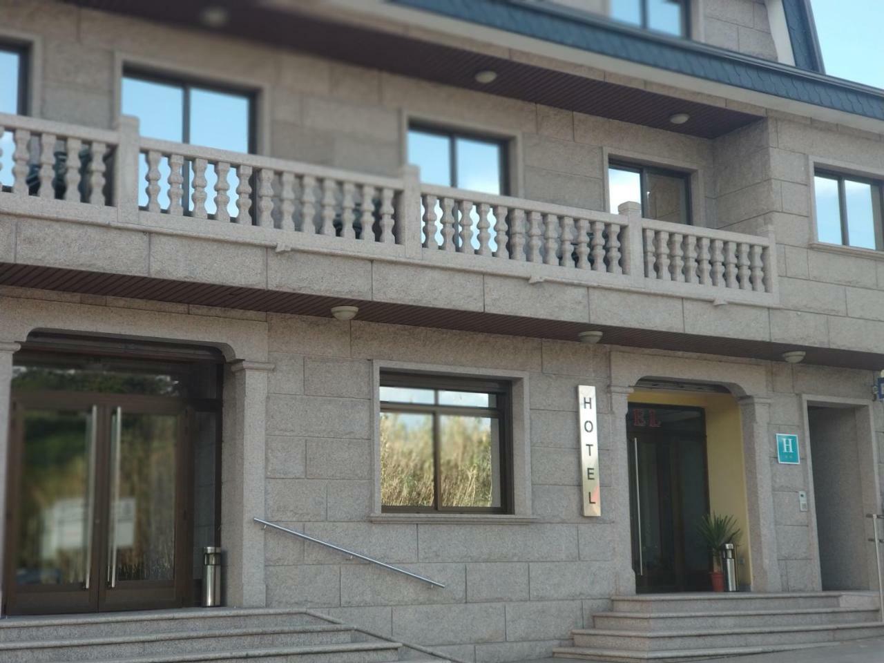 Hotel Avion By Bossh Hotels Vigo Exterior foto