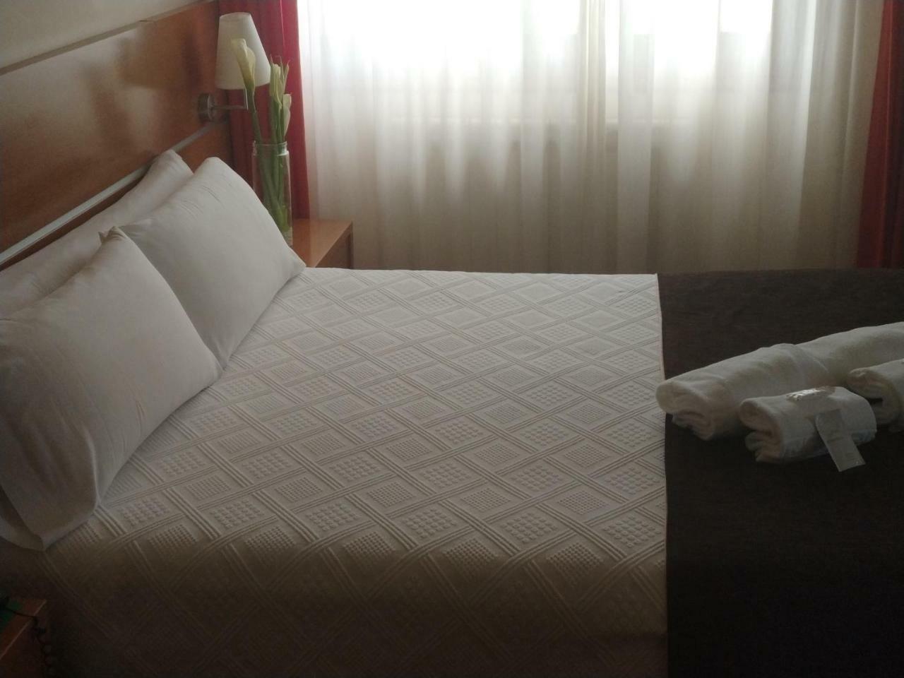Hotel Avion By Bossh Hotels Vigo Exterior foto